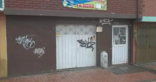 MISCELANEA Y CACHARRERIA LA MONA MISCELANEA Y CACHARRERIA LA MONA
